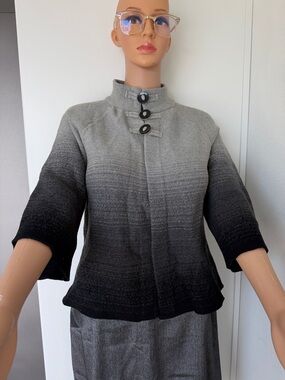 Y2k vintage Jones New York Gray to Black Ombre Knit Cardigan